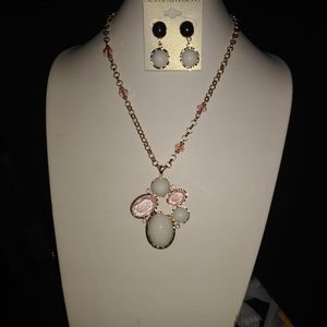 Drapers & Damon Necklace and Earrings